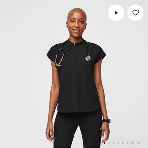 FIGS Rafaela Oversized Scrub Top - Black